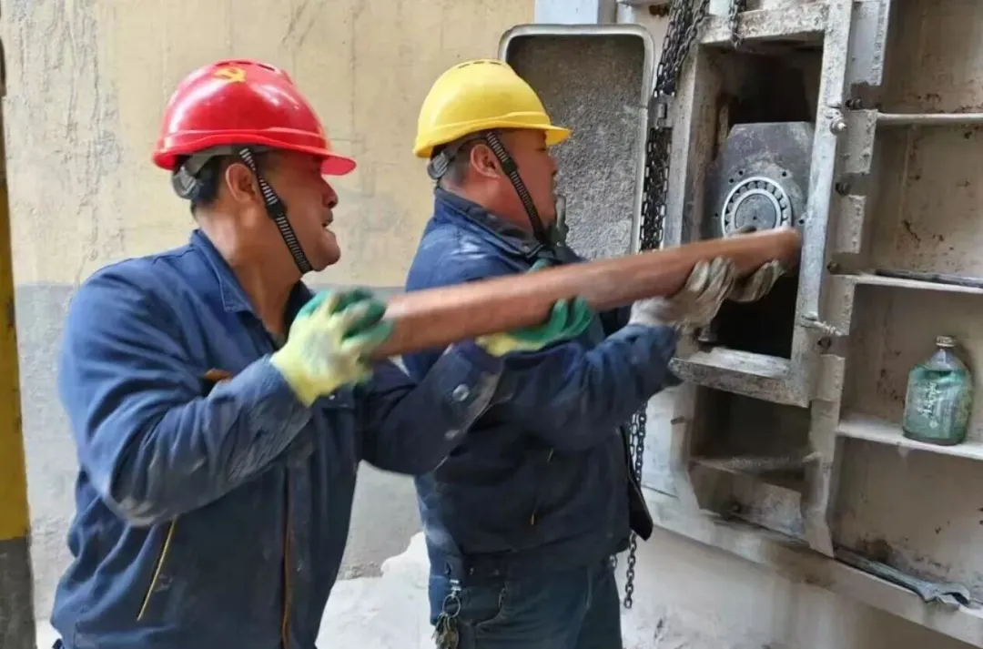 1766026189844929.jpg 1766026189844929.jpg